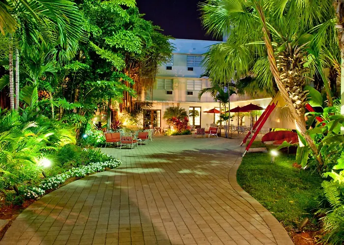 Dorchester Hotel & Suites