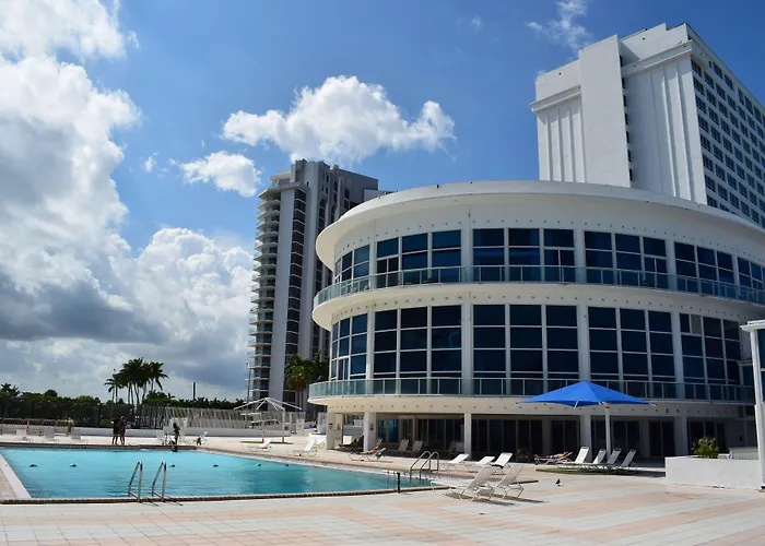 Apartments New Point Miami Beach s